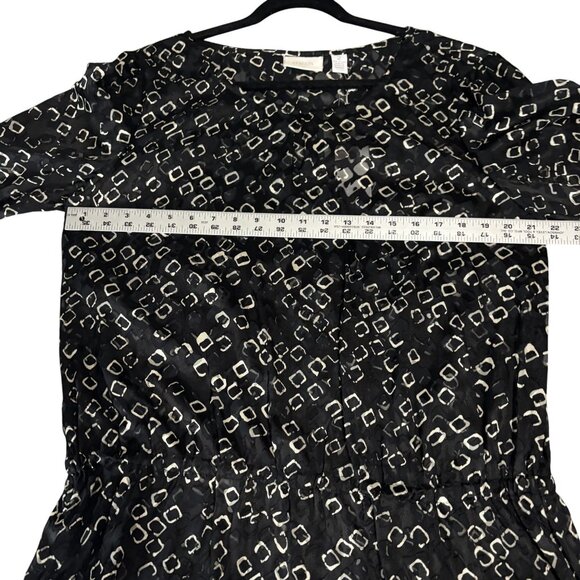 Chicos Black & White Semi-Sheer Geo Burnout Peasant Top Size 2 Polyester/Rayon B - Picture 10 of 11